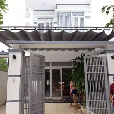 Bạt xếp lớp che sân trường và bãi xe - ảnh thi công thực tế
